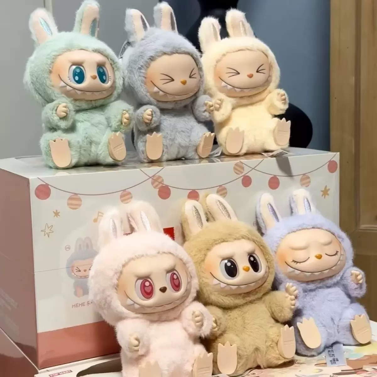 Picture of Second-Generation Plush Doll Hanging Ornaments - 6-Piece Set