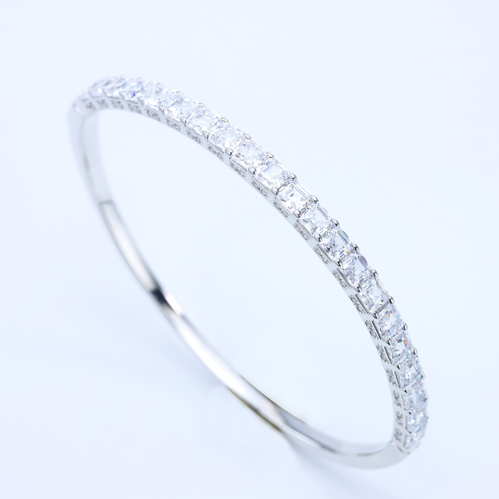 Picture of 18K Gold Plated Cubic Zirconia Tennis Bangle Bracele